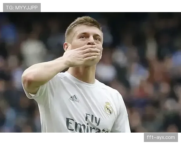 诺伊尔从门将到清道夫的战术角色演变分析